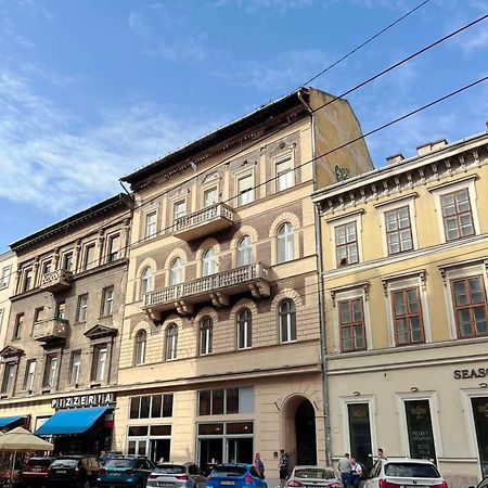 Travelers Award Winning Place In The Heart Of Budapest Apartment Kamilla Zewnętrze zdjęcie